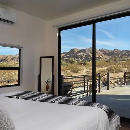 Panoramic Heaven - Luxury Designer Property W Spa Joshua Tree Exterior photo